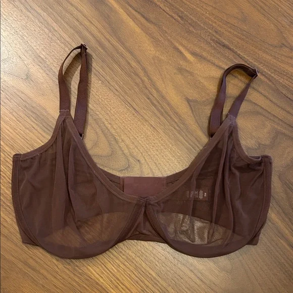 Skims Ultra Fine Mesh Scoop Bra - Mahogany - Picture 4 of 6
